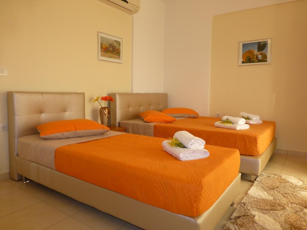 Pavloudis Apartments Psakoúdia Rom bilde